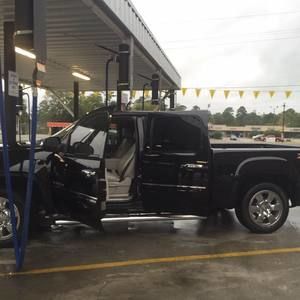 Meet your Posher, Efrain